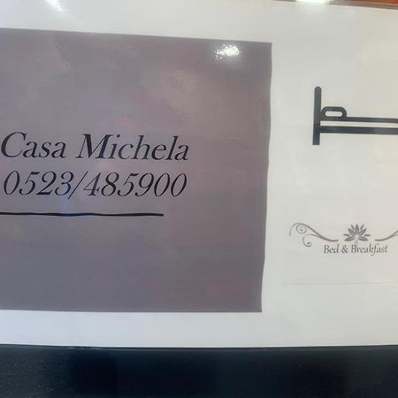 Casa Michela Bed & Breakfast Piacenza Bagian luar foto